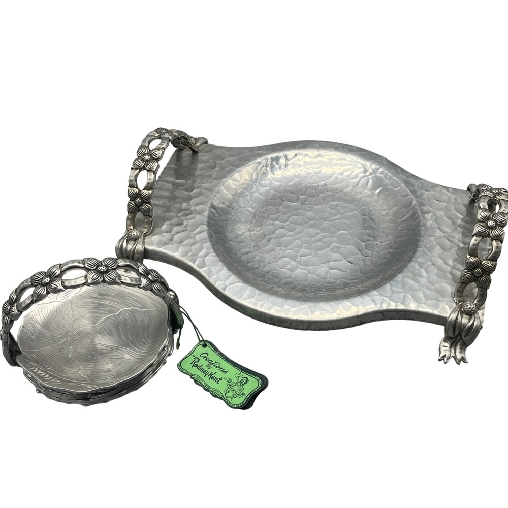 Rodney Kent DOGWOOD CABBAGE 446 Hammered Aluminum 8 Coasters Caddy  and Tray set